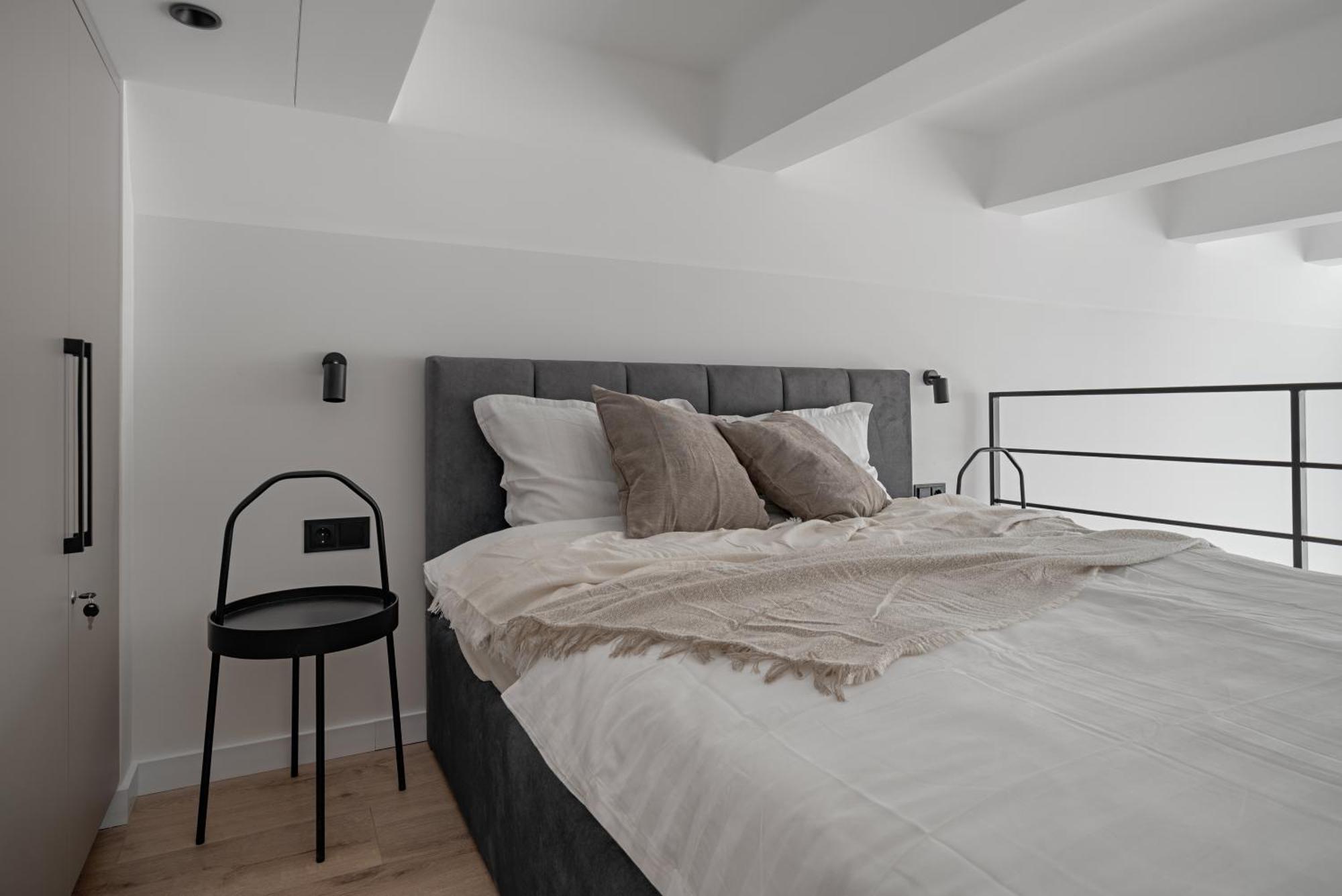 Huoneisto Modern Loft In Centre Self Check-in No 45